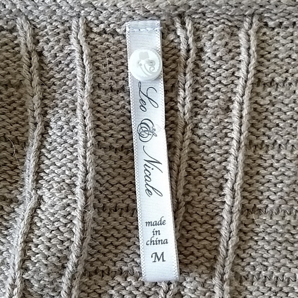 Leo & Nicole Cardigan - Picture 6 of 7